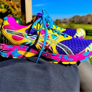 ASICS gel whoosh tri 7 glow in the dark tennis shoes